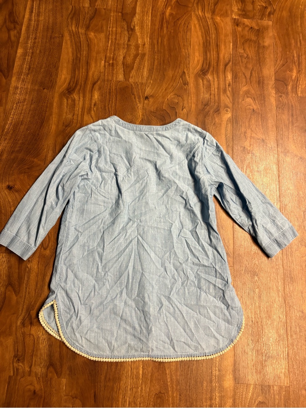 🌿 J. Jill Denim Chambray Embroidered Boho Tunic Top 🌿 size small - Picture 4 of 4